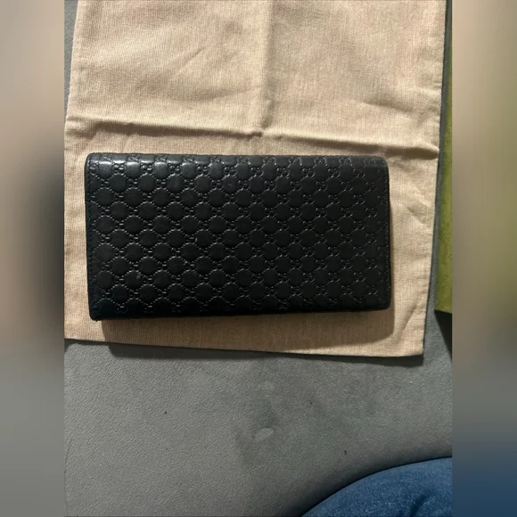 Gucci Microguccissima Monogram GG Black Soft Margaux Leather Trifold Wallet - Picture 3 of 8